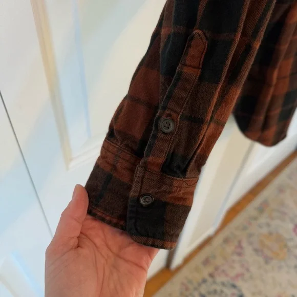 Universal Threads Oversized Fit Button Down Flannel 100% Cotton Women’s Size S - Picture 5 of 12